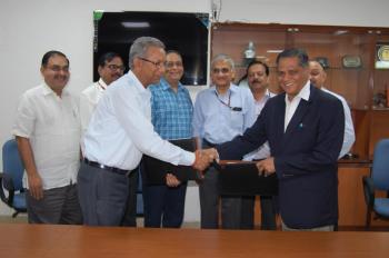 MECL Signs  MoU WITH Govt.for the  2015-16